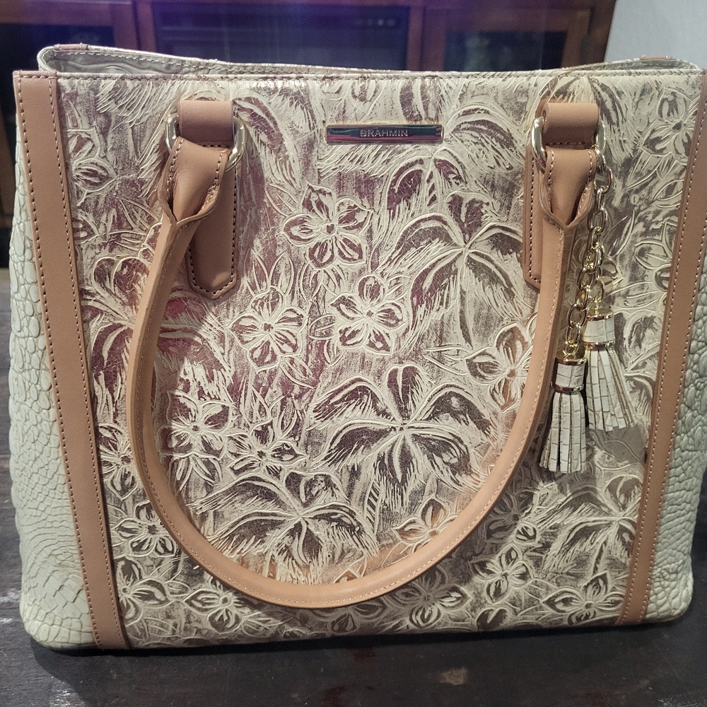 Brahmin bnwt gold bag